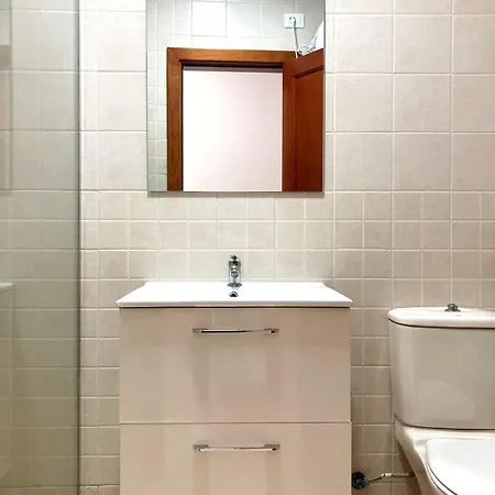 Stunning And Sunny + Parking + Terrace By Canary365 アパート